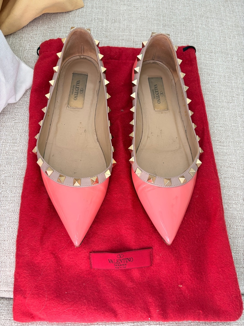 Valentino Patent Leather Pointed Rockstud Flats in Pink Size 35
